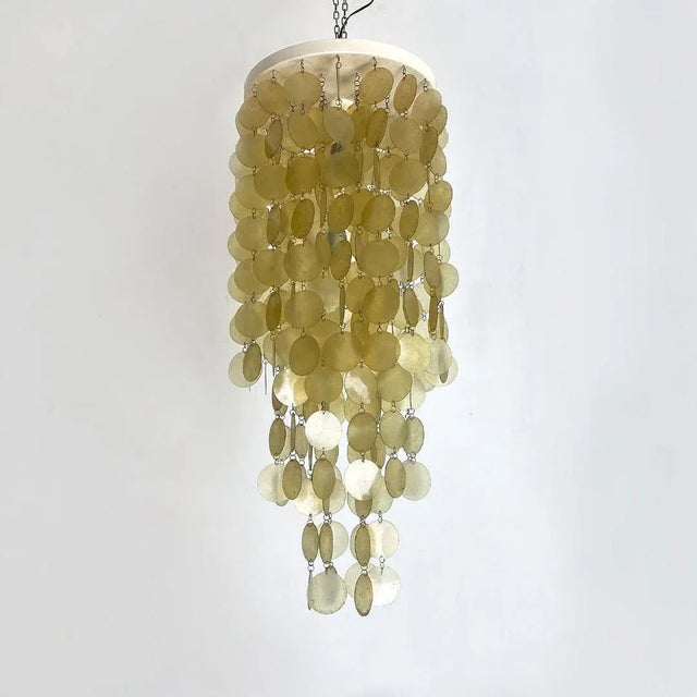 Italian Mid-Century Modern Golden Plastic Cascade Chandelier, 1970s For Sale - Image 3 of 13