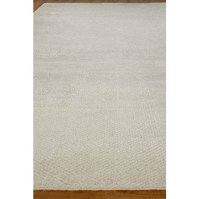 Transitional Exquisite Rugs Pearl Handmade Bamboo Silk & Cotton Light Beige Rug-12'X15' For Sale - Image 3 of 7