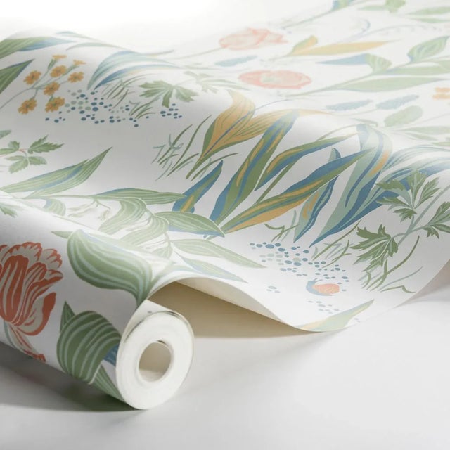 Inspired by the heart-stopping beauty of early-season blooms, Spring Garden is filled with lovely flora and has a poetic...