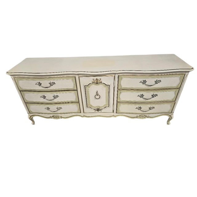 Ivory 1960s Vintage M/C Thomasville 9 Drawer Dresser W/2 Hanging Mirrors For Sale - Image 8 of 11