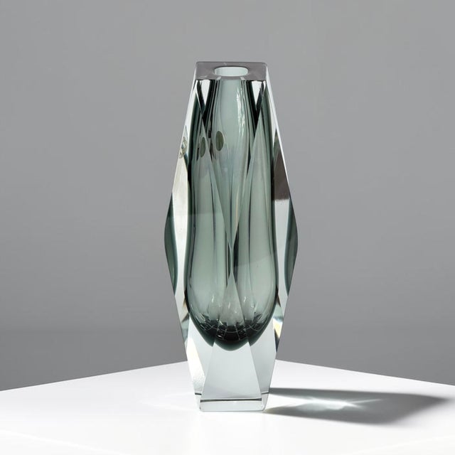 Large Murano Sommerso Faceted Smoke Grey Glass Vase from Mandruzzato, Italy, 1970s For Sale - Image 12 of 12
