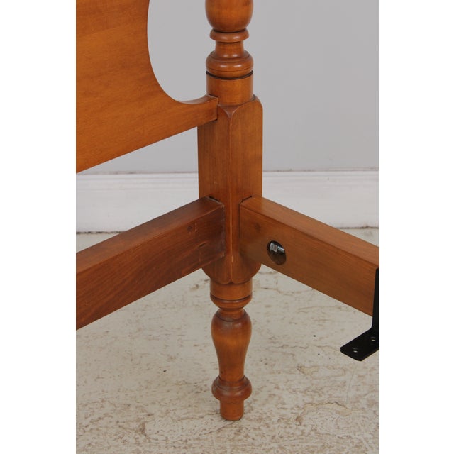 Pair of Pineapple Post Twin Size Maple Beds For Sale - Image 14 of 14