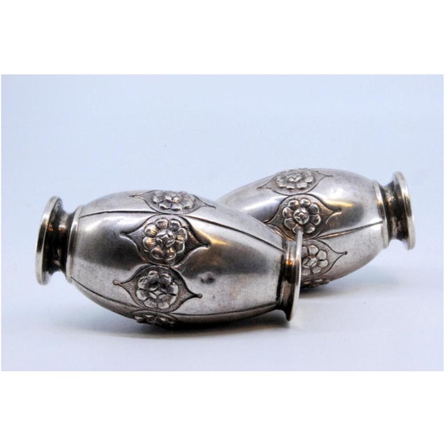 Small Vases in Embossed Silver with Floral Motifs, Set of 2 For Sale - Image 4 of 11