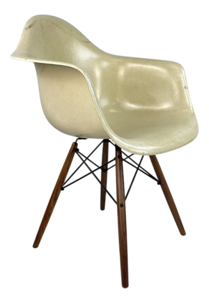 Parchment / White Fibreglass Daw Chair by Charles and Ray Eames for Herman Miller, 1950s