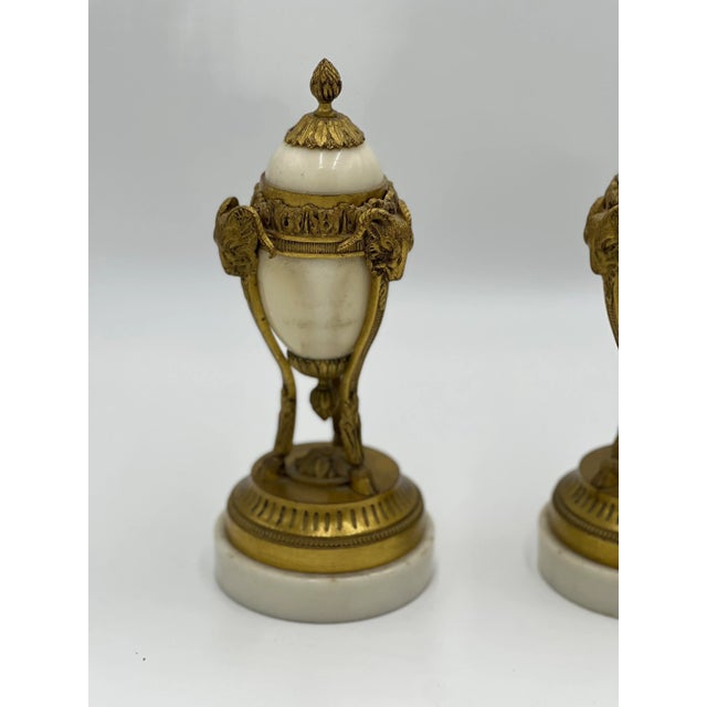 French Pair, Louis Xvi Style French Gilt Bronze & White Marble Rams Head Cassolettes For Sale - Image 3 of 10