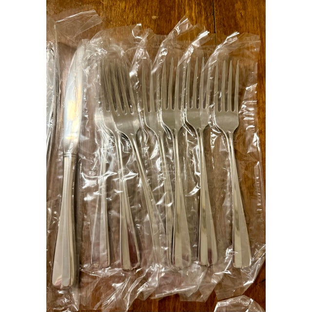 Oneida Artesia Quality Stainless Silverware For Sale - Image 11 of 12