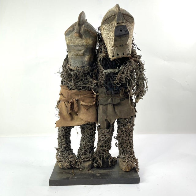 Early 20th Century Songye Double Figures Nkishi Power Fetish Figures on Custom Base For Sale In Denver - Image 6 of 7