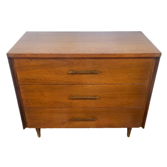 Mid-Century Modern Vintage American Mid-Century Modern Dresser Bachelor Chest by John Stuart For Sale - Image 3 of 17