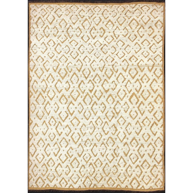 Modern Hand-Knotted Rug in Wool With Diamond Design in Marigold and Cream For Sale - Image 11 of 11