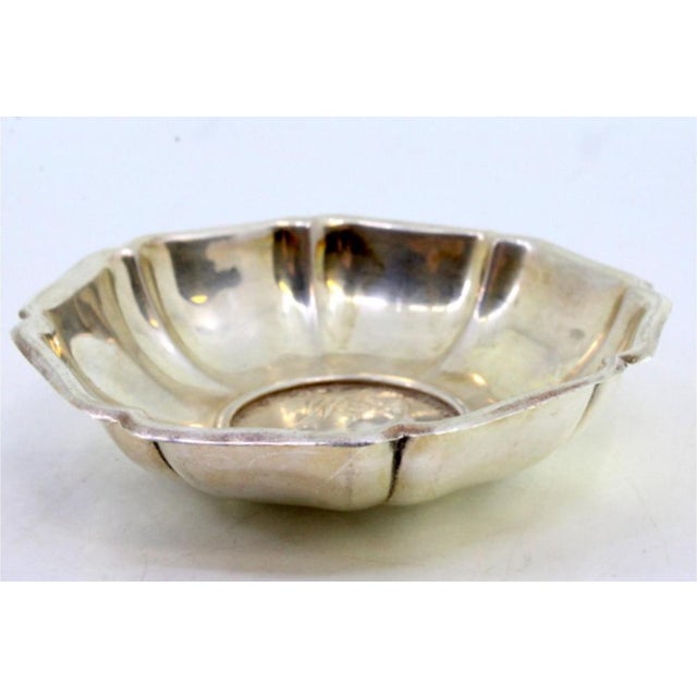 Silver Bowl with Flower-Shaped Cutouts and Central Coin For Sale - Image 5 of 7