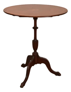 Baker Furniture Style Georgian Mahogany Tilt-Top Pedestal Tea Table or Occasional Side Table