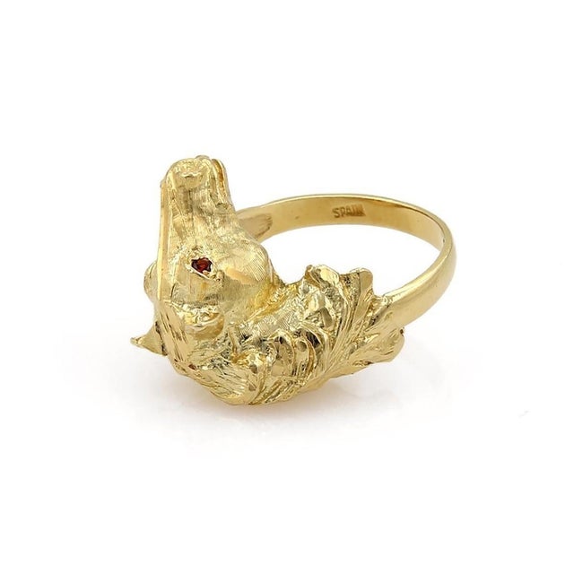 Contemporary Mid 20th Century Horse Head Ring Ruby Eyes 18K Yellow Gold Size 5.5 For Sale - Image 3 of 7