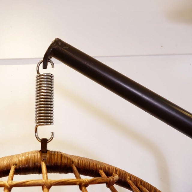 Hanging Armchair in Woven Wicker on a Steel Frame, 1970s, in Very Good conditions. Designed 1970 to 1979