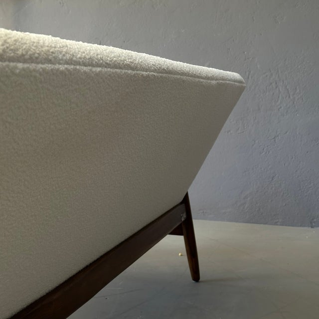 Vintage Italian Sofa in White Bouclé Fabric and Wood from Pizzetti, 1960s For Sale - Image 12 of 16