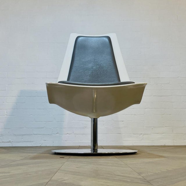 Mid-Century Modern XPO Swivel Chair on Chrome Base from BoConcept, 1990s For Sale - Image 3 of 17