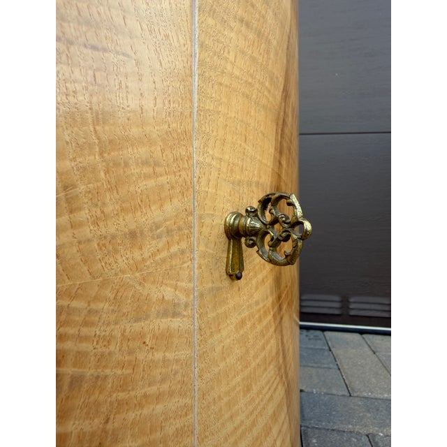 1990s 1990s Henredon Burl Wood Drum Nightstand/End Table For Sale - Image 5 of 10