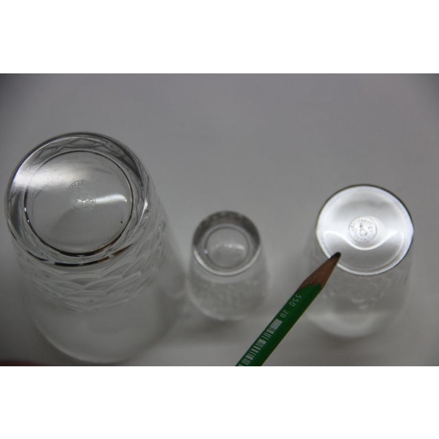 Art Deco Maple Automatic Apartment Bar with Crystal Decanters from Baccarat, 1920s, Set of 17 For Sale - Image 14 of 18