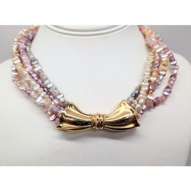 1980s Vintage 1981 Napier Goldtone Faux-Mother of Pearl Beaded Bow Necklace For Sale - Image 5 of 7