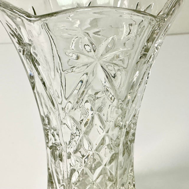 Mid Century Vintage Boho Chic Hollywood Regency Cut Glass Vase. For Sale - Image 6 of 10