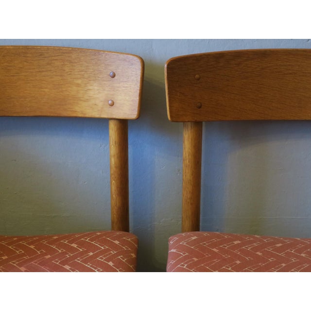 Mid-Century Modern Mid-Century J39 Shaker Chairs in Elm by Børge Mogensen for Farstrup Møbler, 1950s, Set of 2 For Sale - Image 3 of 11