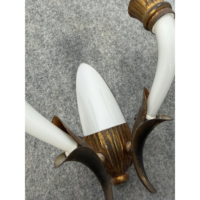 2-Light Wall Lamp in Murano Glass and Brass in the style of Guglielmo Ulrich, 1940 For Sale - Image 6 of 11
