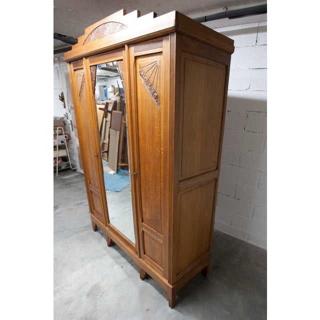 1930s Flemish Art Deco Carved Oak Wardrobe, 1930 For Sale - Image 5 of 18