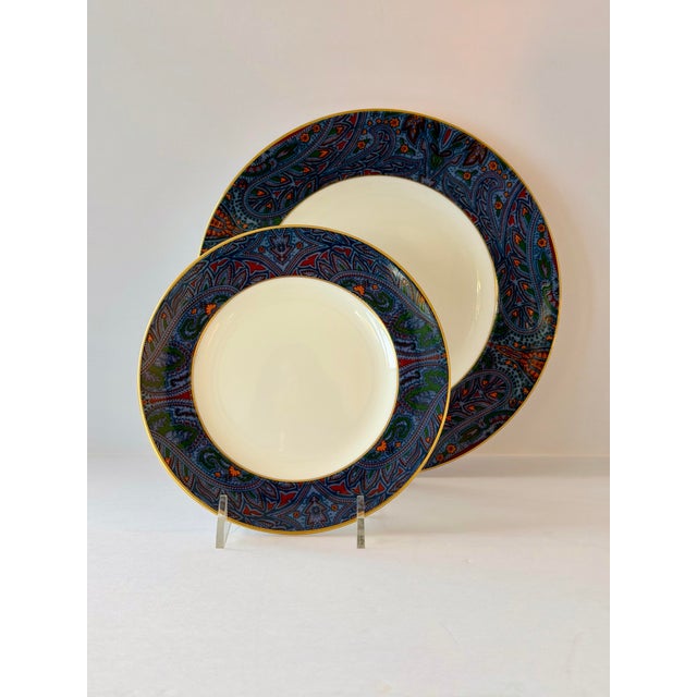 Ralph Lauren Vintage Ralph Lauren for Wedgwood King Charles Paisley Bone China Dinnerware Service for Six - Set of 24 For Sale - Image 4 of 9