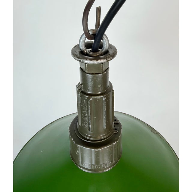 Green Industrial Green Enamel Military Pendant Lamp with Cast Aluminium Top, 1960s For Sale - Image 8 of 18