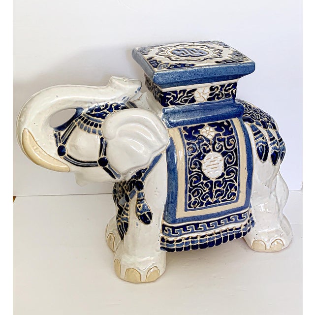 Vintage Blue & White Ceramic Elephant Garden Stool / Side Table / Plant Stand – Chinoiserie For Sale - Image 10 of 10