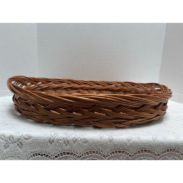 1990s Vintage Large Wicker Wood Basket Serving Tray For Sale - Image 5 of 7