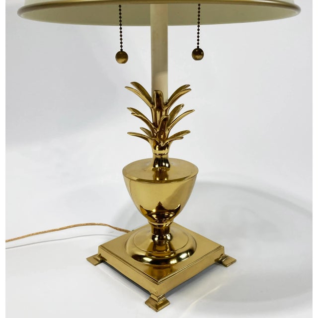 Mid 20th Century Vintage Bombay Brass Pineapple Table Lamp W Tole Shade For Sale - Image 5 of 13