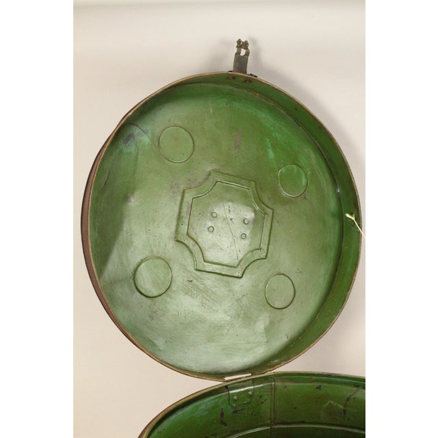 19th C. Victorian Tin Tole X-Large Hat Box W Lock 23" X 16.5" For Sale - Image 11 of 17