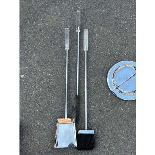 1960's Lucite Handled Fireplace Tool set For Sale In Philadelphia - Image 6 of 9