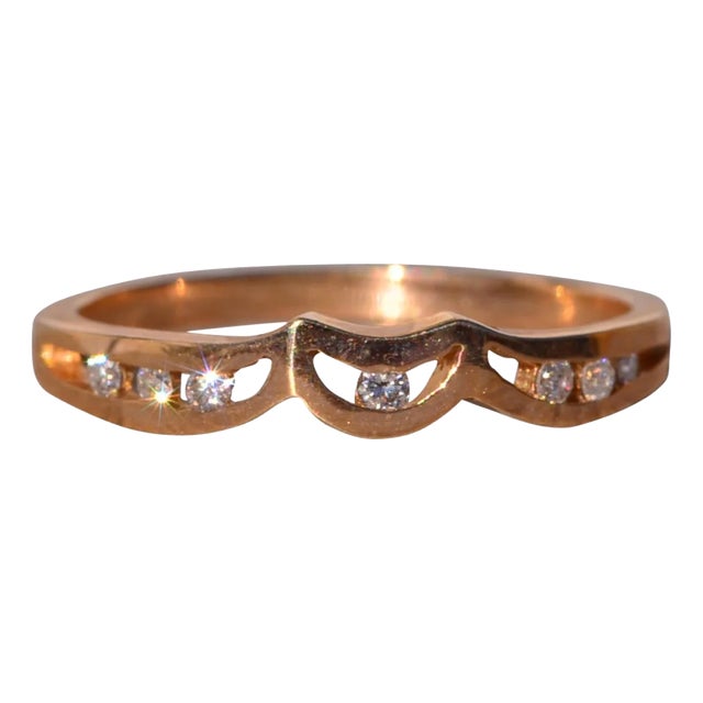 The Moda: Mid Century Modern Yellow Gold and Natural Diamond Ring For Sale