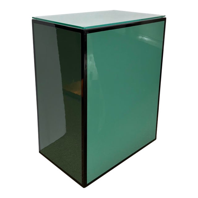 Currey & Company Modern Green Lacquer Side Table For Sale