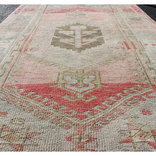 Textile Vintage Turkish Oushak Rug With Soft Taupe and Blush Pink Accents 3'2 X 5'9 For Sale - Image 7 of 11