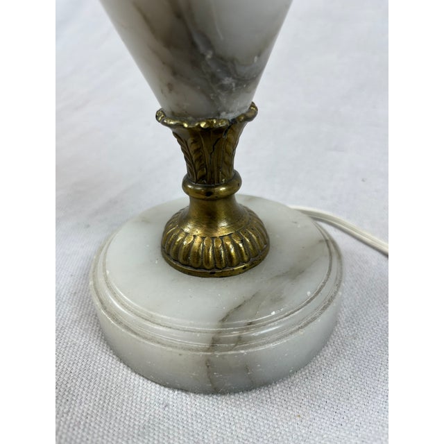Alabaster Alabaster Urn Lamp - Neoclassical Lamp 20th Century For Sale - Image 8 of 15