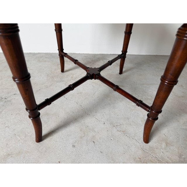 Vintage Henredon / Hekman - Style Faux Bamboo Carved Wood Oval Tray-Top Side Table For Sale - Image 9 of 12