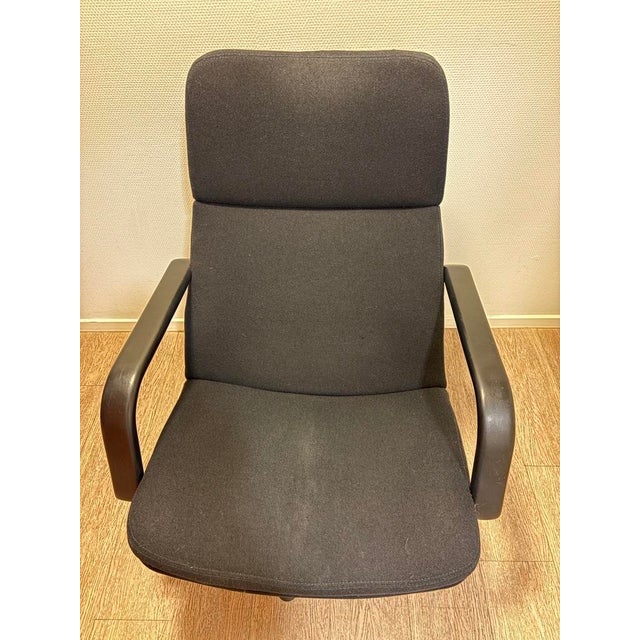 Model F141 Swivel Chair in Black Upholstery with Skai Armrests attributed to Geoffrey Harcourt for Artifort, 1970s, in...