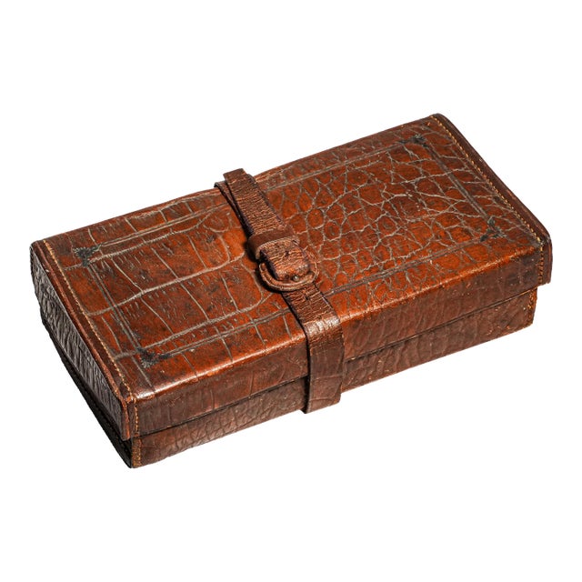 Wonderful Antique Victorian Leather Travel Box Embossed Pattern Gentleman's Valet Case Dressing Table Storage Home Decor For Sale