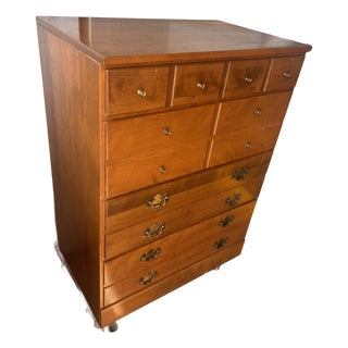 1960s Ethan Allen Heirloom Nutmeg Maple Dresser For Sale