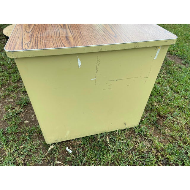 1970s McDowell & Craig Vintage Mid Century Modern Metal Tanker Desk For Sale - Image 5 of 10