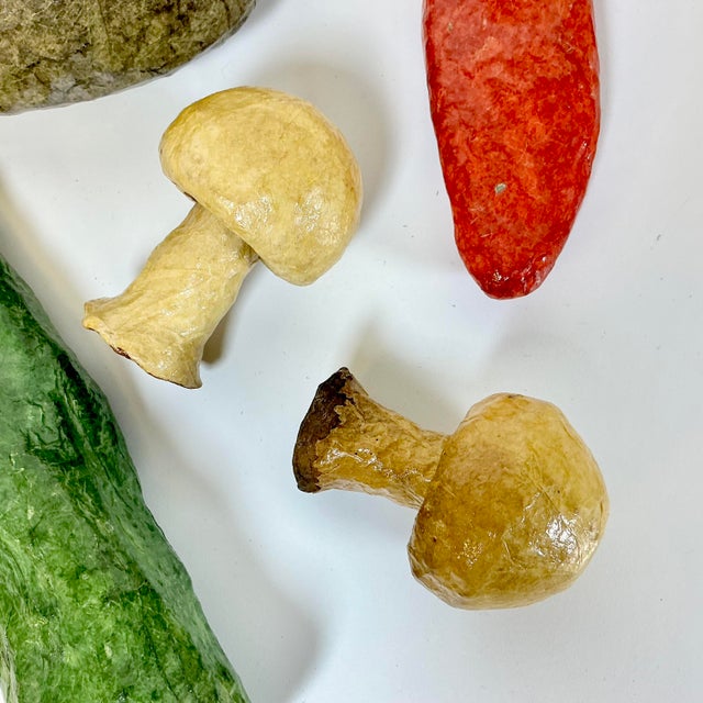 1980s 1980s Vintage Boho Chic Lacquered Papier Mache’ Vegetables & Mushrooms Sculptural Objects - Set of 5 For Sale - Image 5 of 10