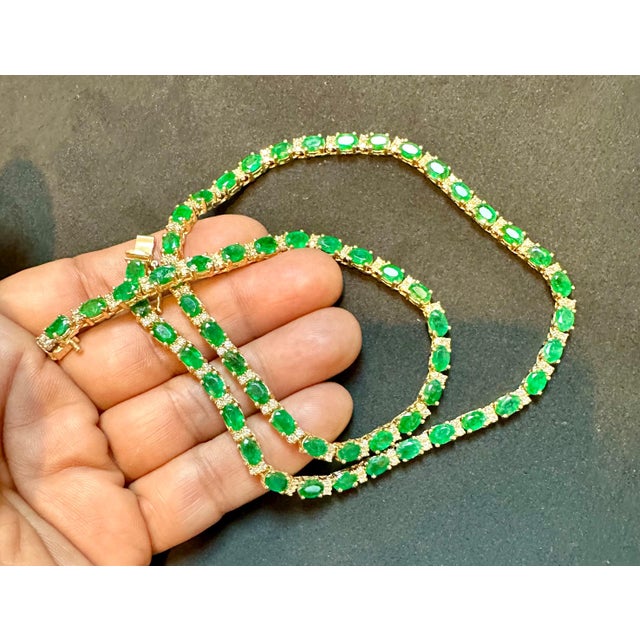Arts & Crafts 30 Carat Oval Brazilian Emerald & 3 Carat Diamond Tennis Necklace 14 Karat Gold For Sale - Image 3 of 18