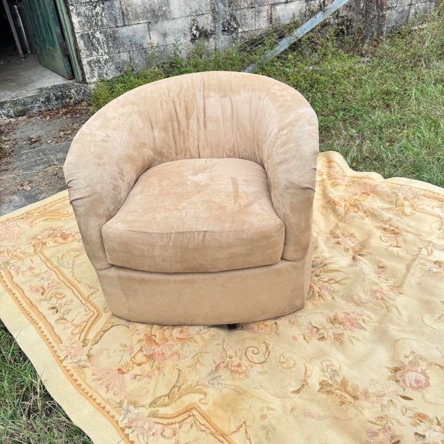 1980s-1990s Walter Smithe furniture barrel back swivel chair in a tan suede material. Super comfortable. Spins from side...