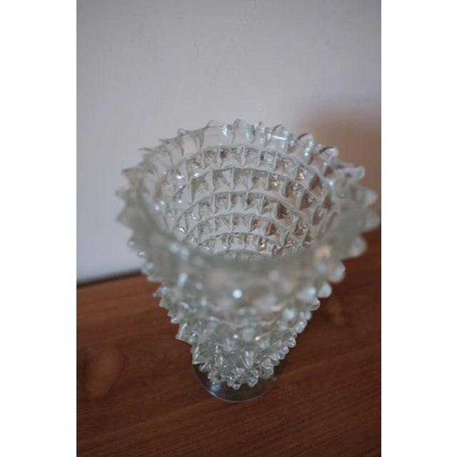 Postmodern Italian Murano Glass Rostrato Vase attributed to Barovier and Toso, 1920s For Sale - Image 3 of 4