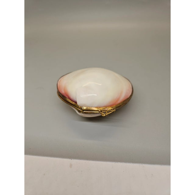 Pearlized Clam Shell Trinket Box, Vintage