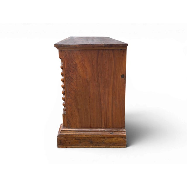 Antique Italian Commode in Walnut, 1800s For Sale - Image 5 of 12