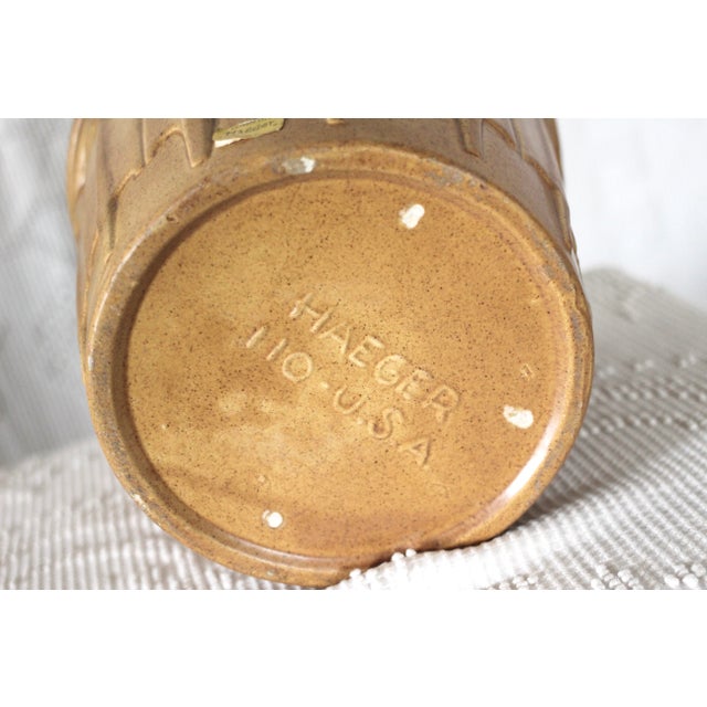Very Large Yellow Haeger Planter From the 1960s For Sale - Image 9 of 11