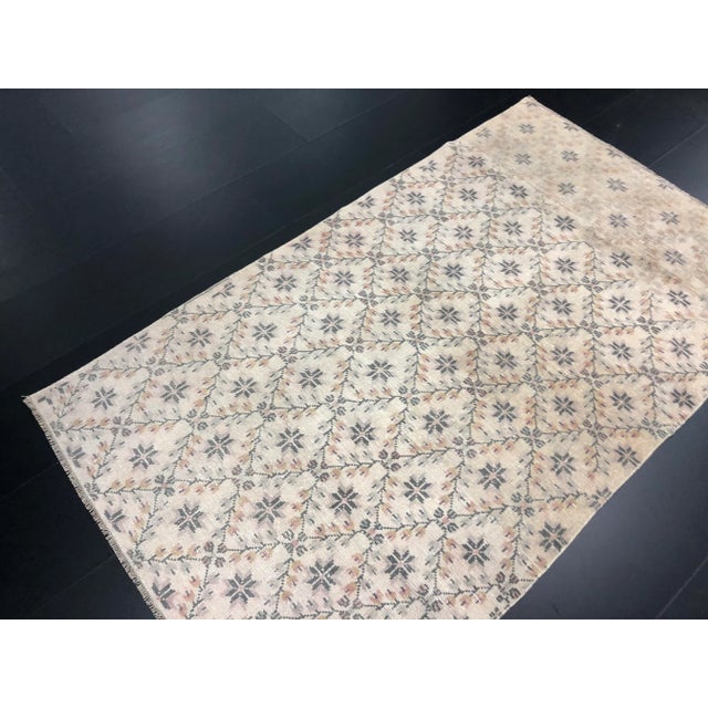 1960s 1960s Home Turkish Oushak Handmade Beige Rug For Sale - Image 5 of 11